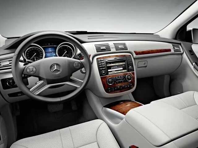 R класс фото Технические характеристики Mercedes-Benz R-Class Long (facelift) R 300 Long (231