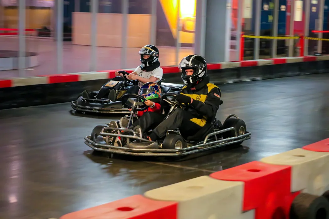 Raceplace ул мира с51 фото Организация соревнований или турниров на крытой трассе в Мытищах