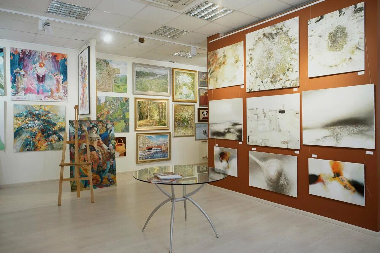 Rakovgallery ул горького 4д фото Photo: RakovGallery, art studio, Russia, Saint Petersburg, Manezhnaya ploshchad,