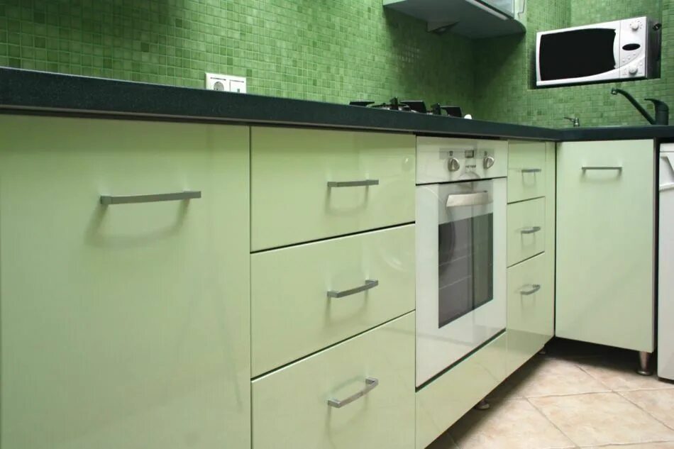 Ral 6019 в интерьере стены RAL 6019 Pastel Green - High Gloss Gloss kitchen cabinets, Kitchen cabinet doors