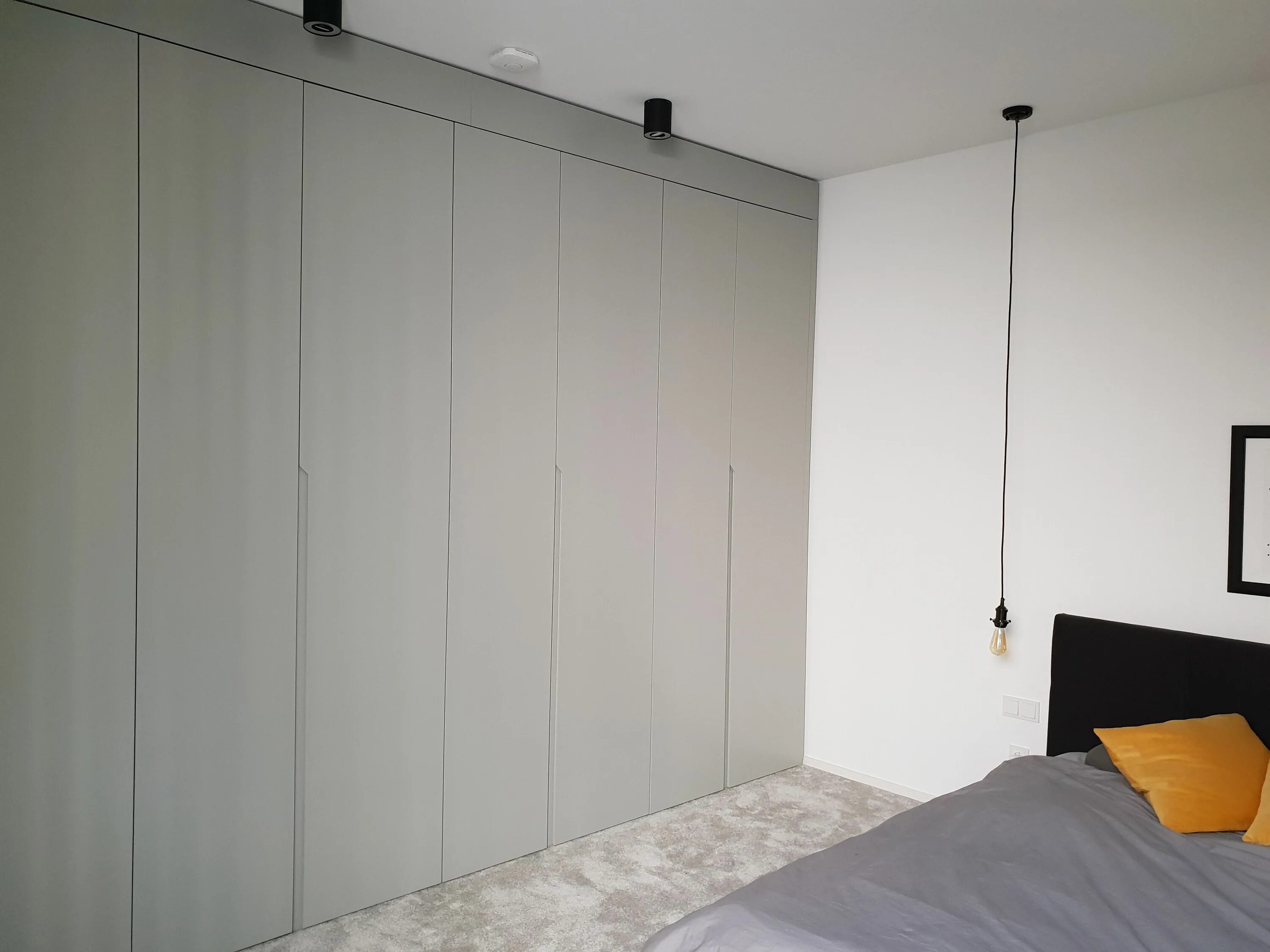 Ral 7047 в интерьере стены IDAW Schrank nach Maß, Einbauschränke und Design-Kommoden in 2020 Einbauschrank,