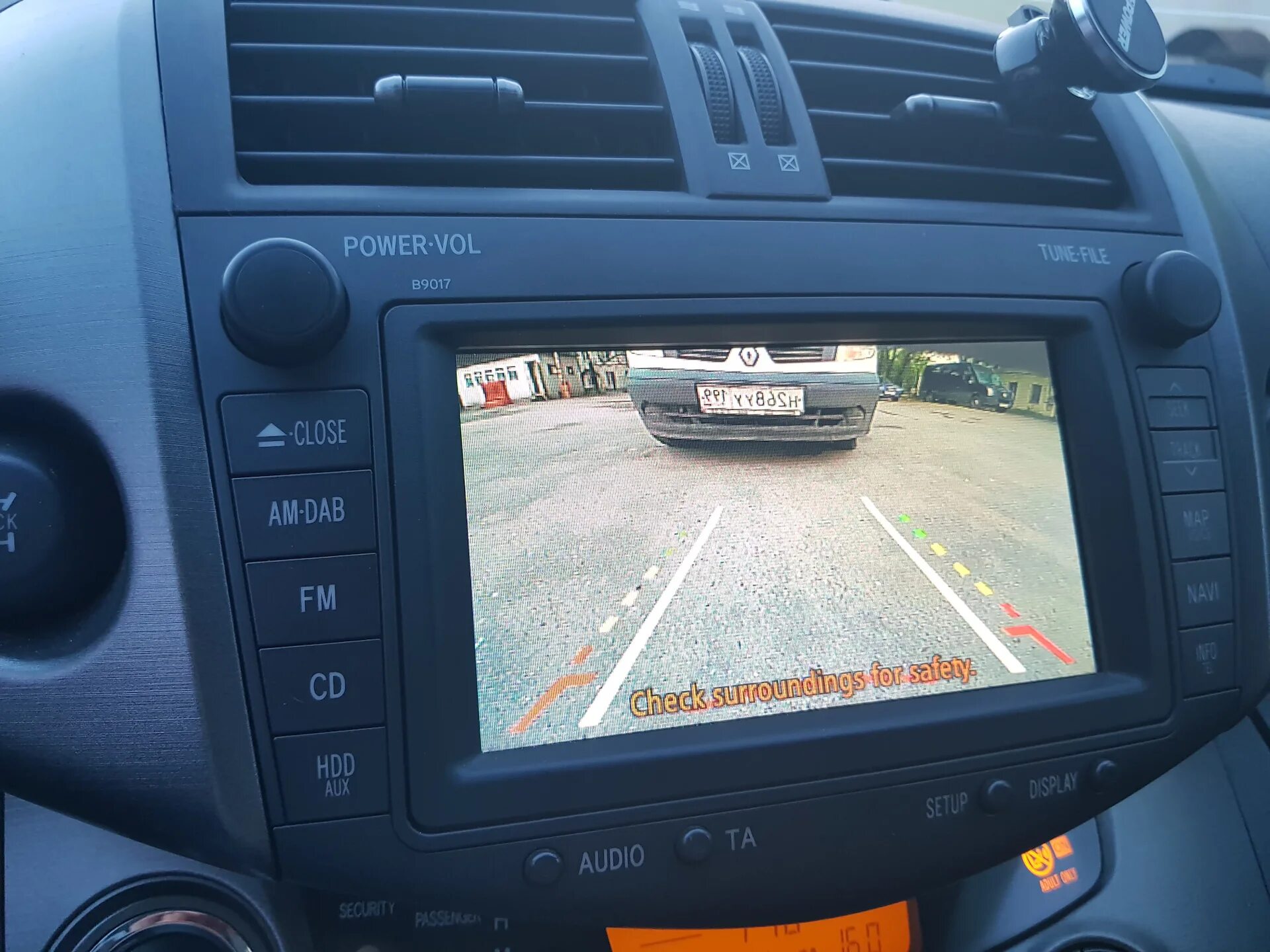 Rav4 подключение камеры заднего вида Камера заднего вида с траекторией движения. - Toyota RAV4 (III), 2,4 л, 2010 год