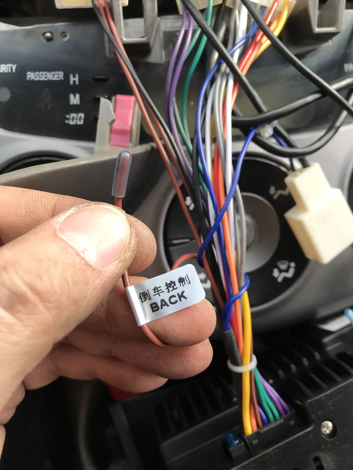 Rav4 подключение магнитолы Подключение задней камеры с подсветкой - Toyota RAV4 (III), 2 л, 2007 года стайл