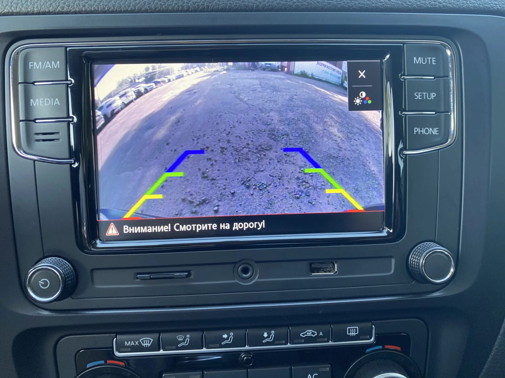 Rcd 330 подключение камеры Установки камеры заднего вида на Rcd 330 - Volkswagen Jetta VI, 1,4 л, 2012 года
