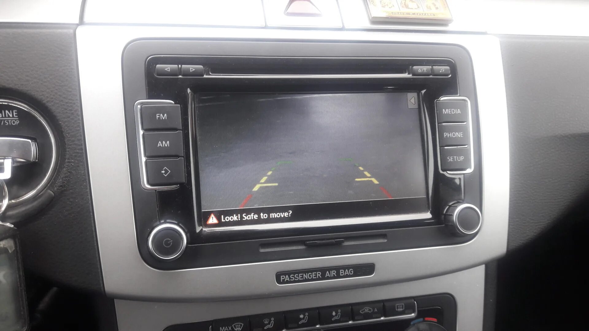 Rcd 510 подключение камеры Установка камеры заднего вида к RCD-510 - Volkswagen Passat B6, 1,8 л, 2010 года