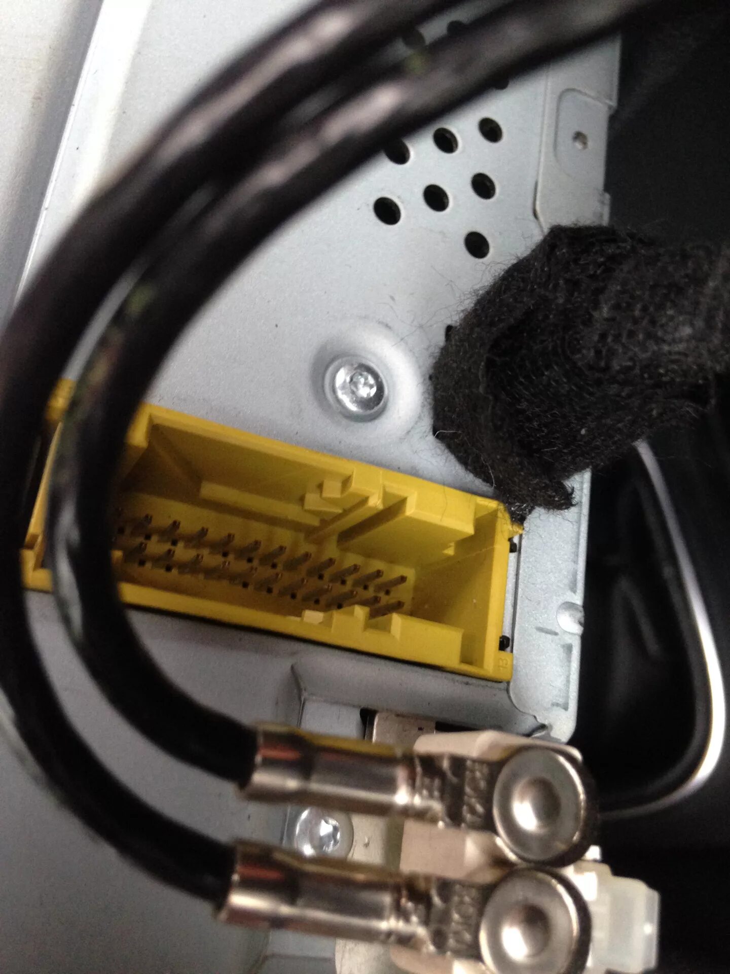 Rcd 510 подключение камеры заднего вида Установка камеры заднего вида на голову rcd-510 delphi в golf 6 - Volkswagen Gol