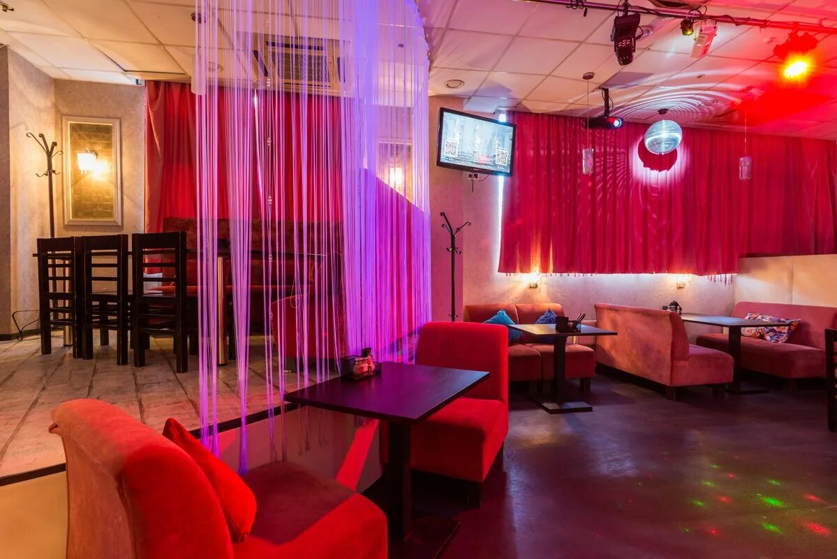 Red cafe ул гагарина 4 фото Первое городское караоке-кафе Red Town в ТЦ Парк торгово-развлекательный центр -