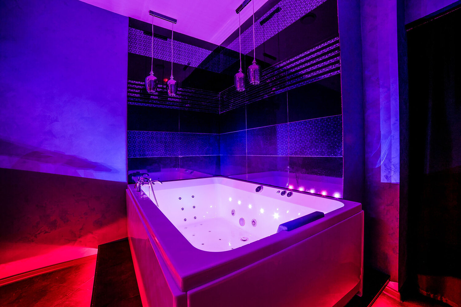 Red rooms краснознаменская ул 7 волгоград фото Релакс седьмое чувство в Волгограде: 3 исполнителя с отзывами и ценами на Яндекс