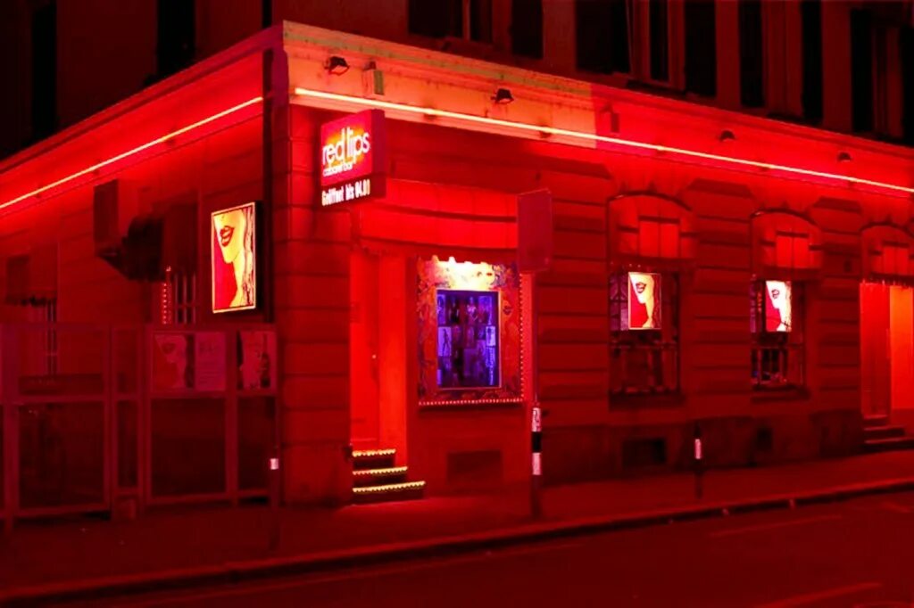Red ул гагарина 4 фото Ex-banker says $220K strip club visits were business-related