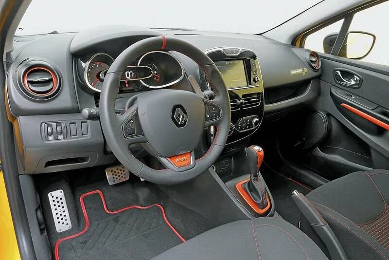 Renault фото салона Renault Clio RS - тест--драйв - журнал За рулем