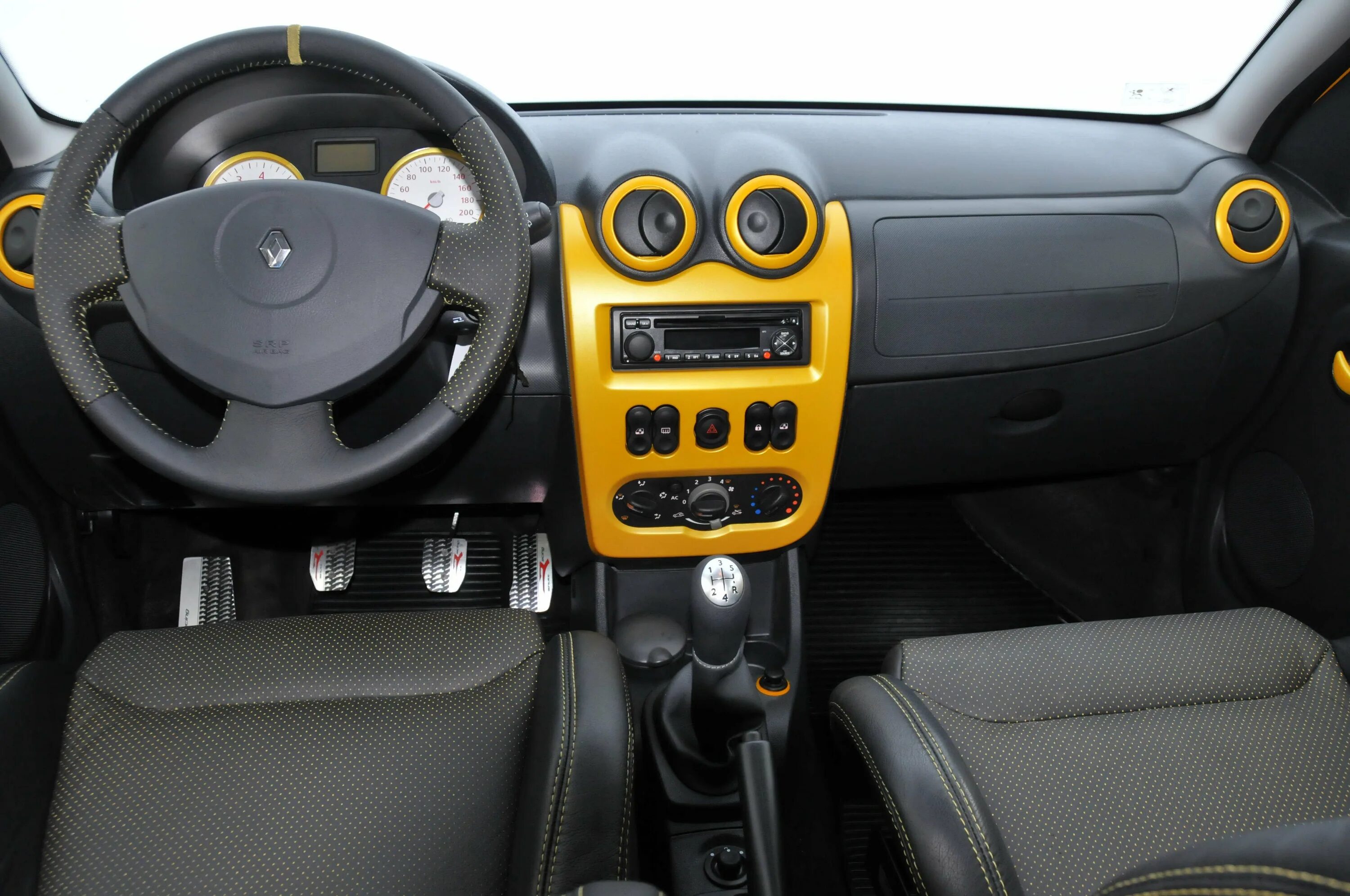 Renault logan 1 тюнинг салона Можно ли поставить на логан: найдено 85 изображений