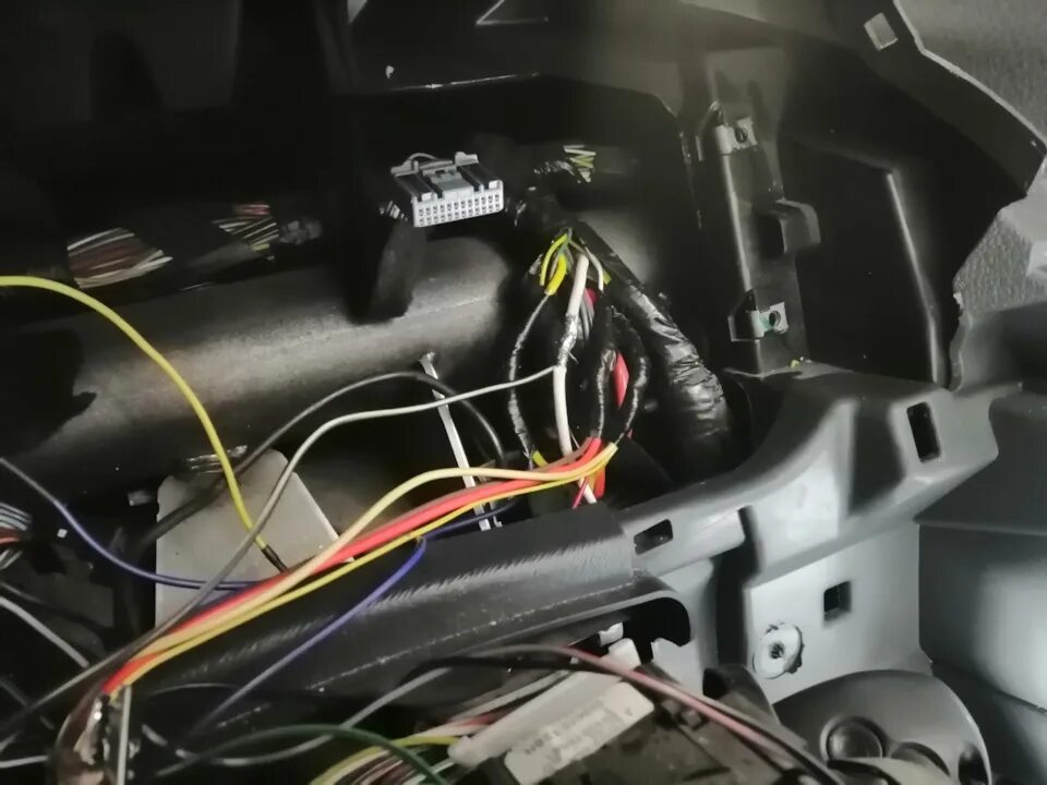 Renault logan точки подключения Установил сигналку - Renault Duster (1G), 1,6 л, 2013 года электроника DRIVE2