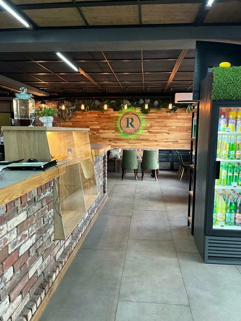 Rezept ул набережная приволжского затона 34б фото Панорама: Rezept, кафе, ул. Набережная Приволжского Затона, 34Б, Астрахань - Янд