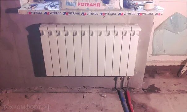 Rifar monolit нижнее правое подключение Подлючение биметаллического радиатора трубами из сшитого полиэтилена при лучевой