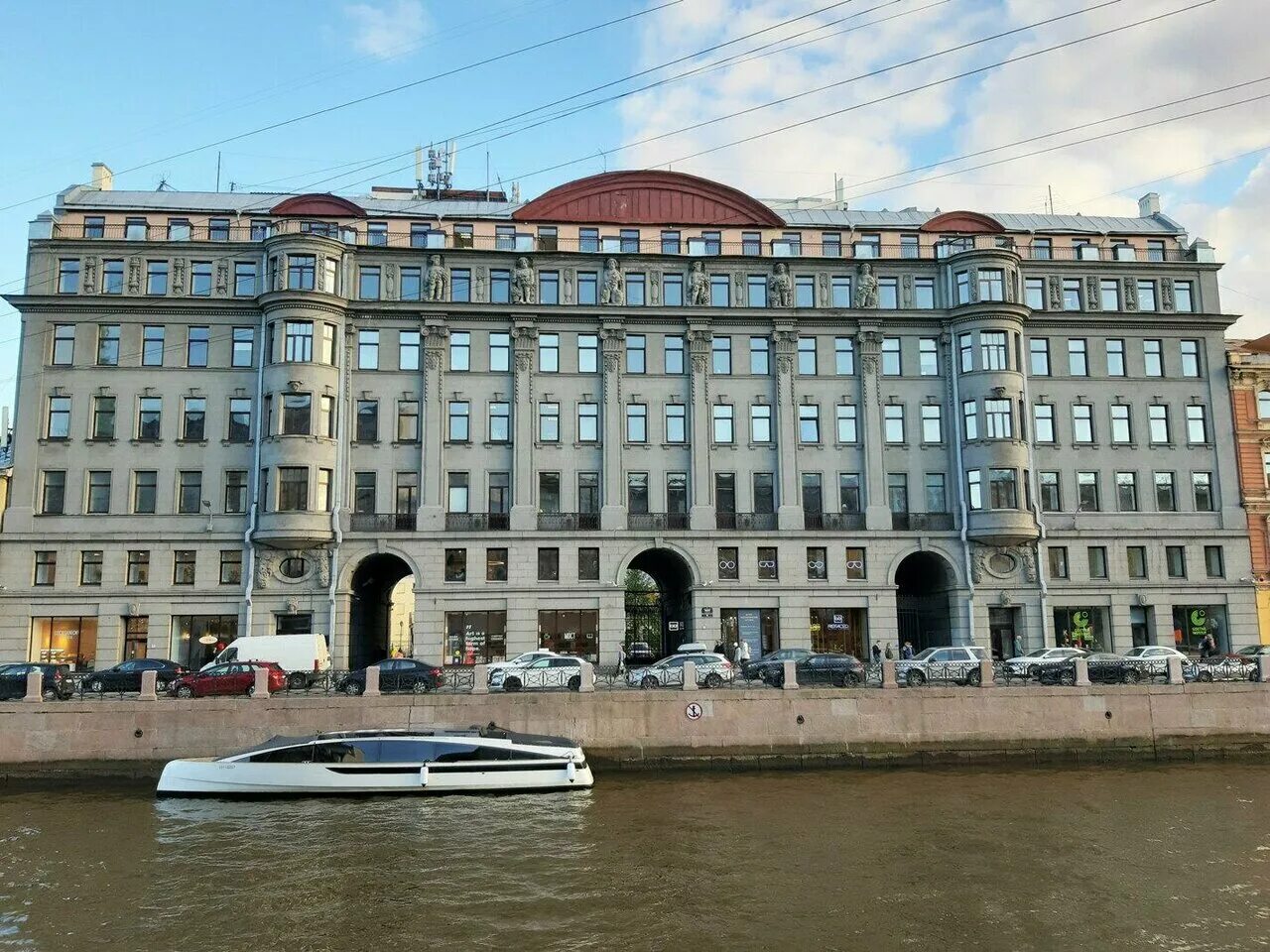 Ro наб реки мойки 44 фото Цены "Информационные технологии бизнеса" на Адмиралтейской в Санкт‑Петербурге - 