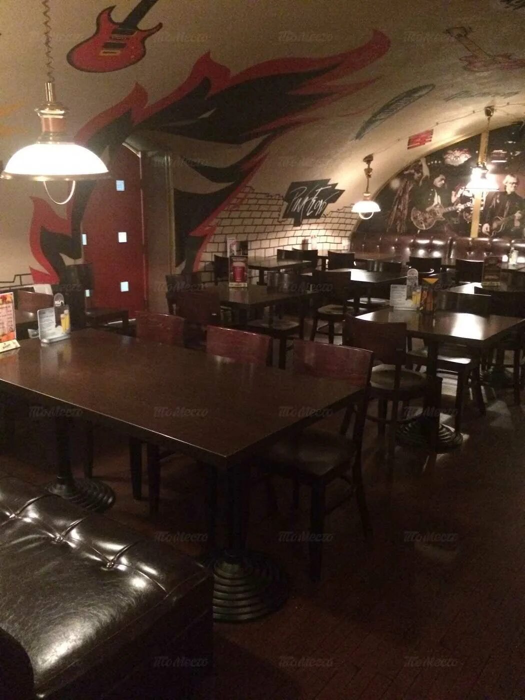 Rock pub невский просп 38 4 фото Банкетный зал паба Рок паб (Rock Pub) на Невском проспекте - ТоМесто Санкт-Петер