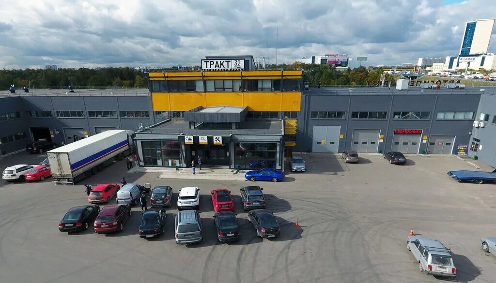 Roomika мкад 2 й километр 2 фото Gruz-shop, auto parts and accessories store, Москва, МКАД, 32-й километр, с1 - Y