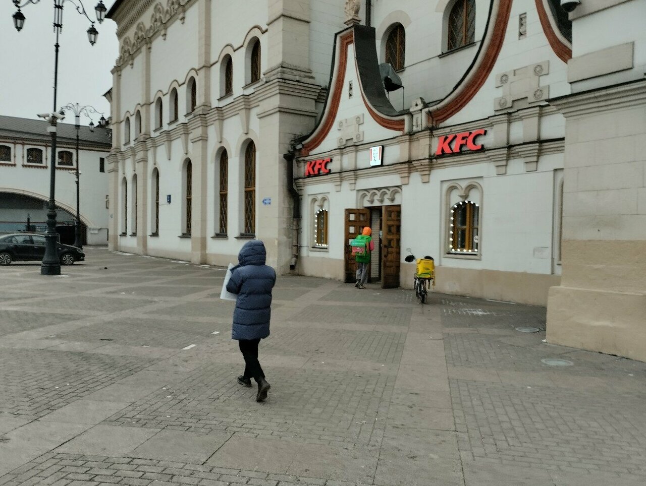 Rostic s комсомольская площадь 2 фото Foto: Rostic's, tez ovqatlanish, Moscow, Komsomolskaya Square, 2 - Yandex Maps