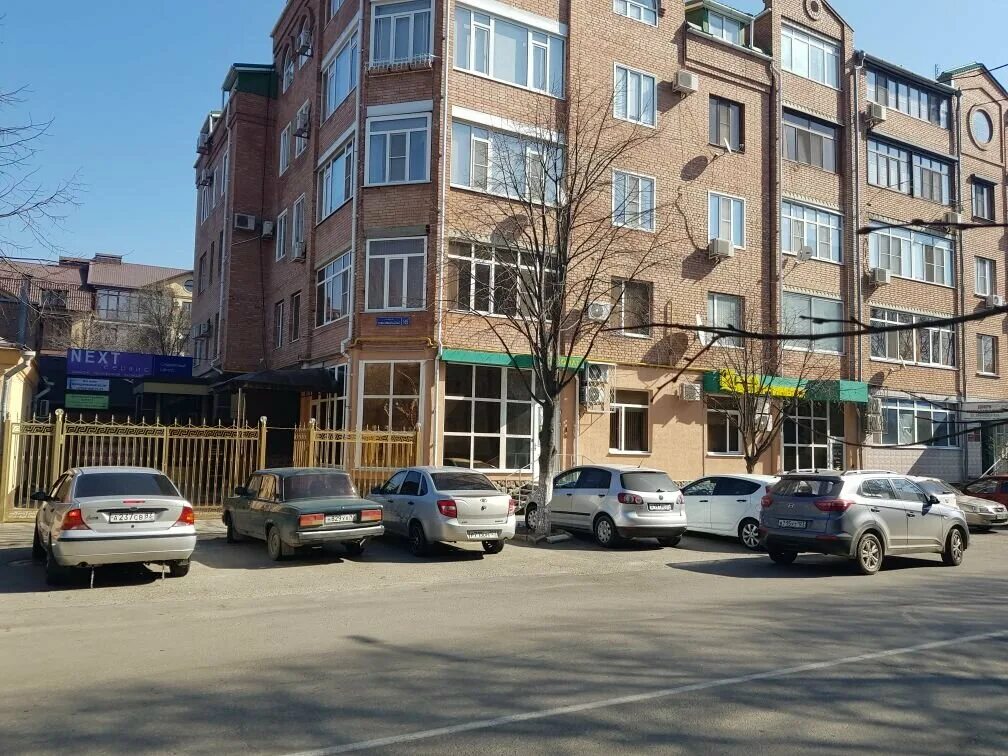 Rostic s комсомольская ул 116 армавир фото AutoHouse, магазин автозапчастей и автотоваров, Комсомольская ул., 105, Армавир 