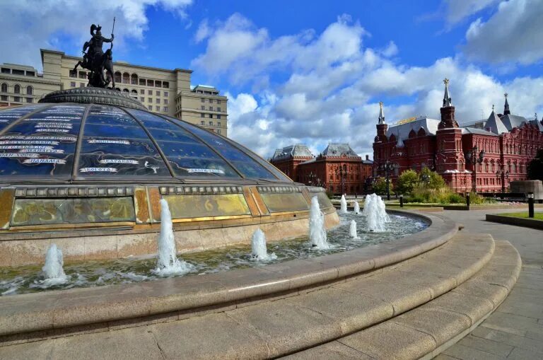 Rostic s москва манежная площадь фото Лекцию опубликовали на канале Исторического музея