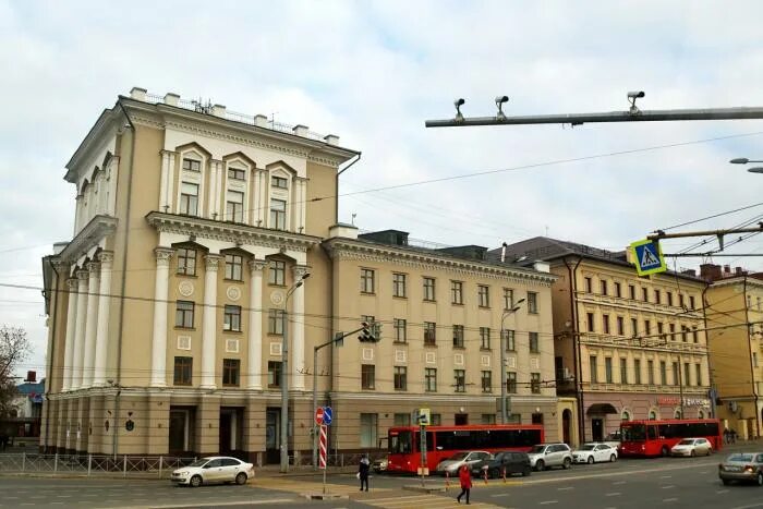 Roundaround ул пушкина 82 фото Институт международных отношений, истории и востоковедения Казанского федерально