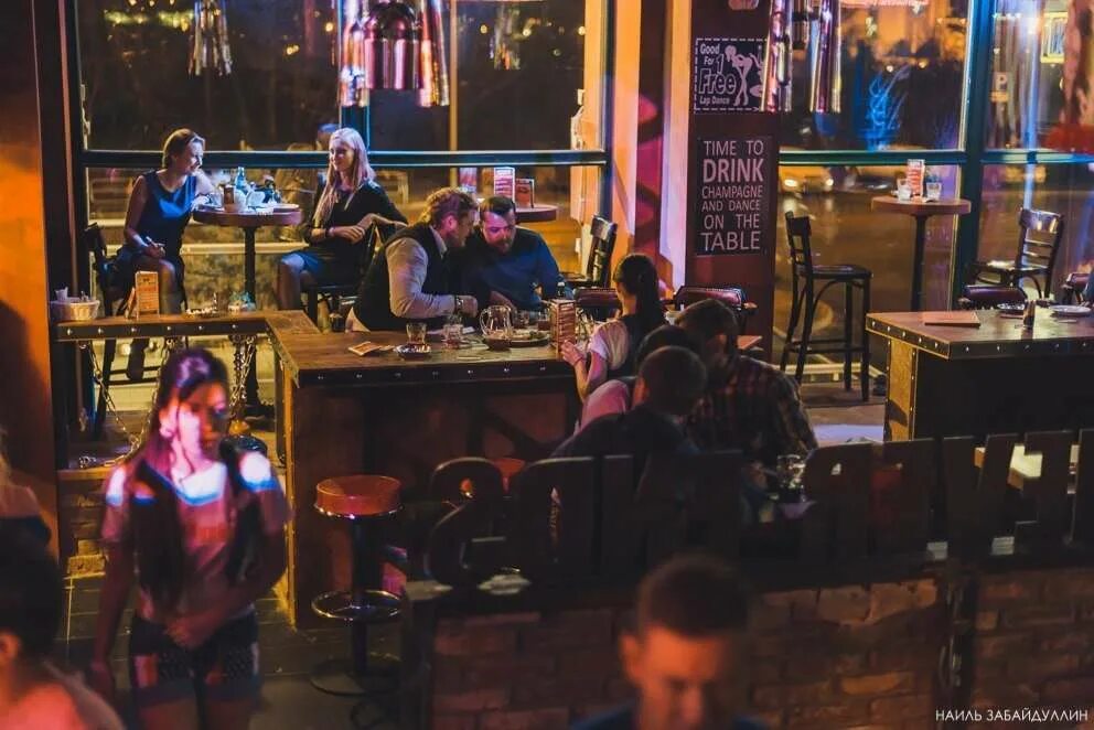 Roxy свердловский просп 51а челябинск фото Фотографии Бар честных цен Roxy bar - Челябинск, Свердловский проспект, 51а, 1 э