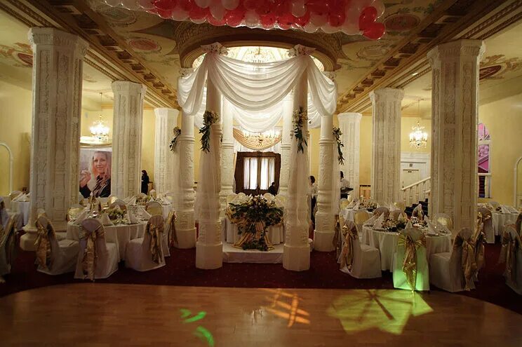 Royal hall 1 микрорайон западный фото Больше не работает: Роял Холл, ресторан, Москва, Беговая улица, 22 - Яндекс Карт