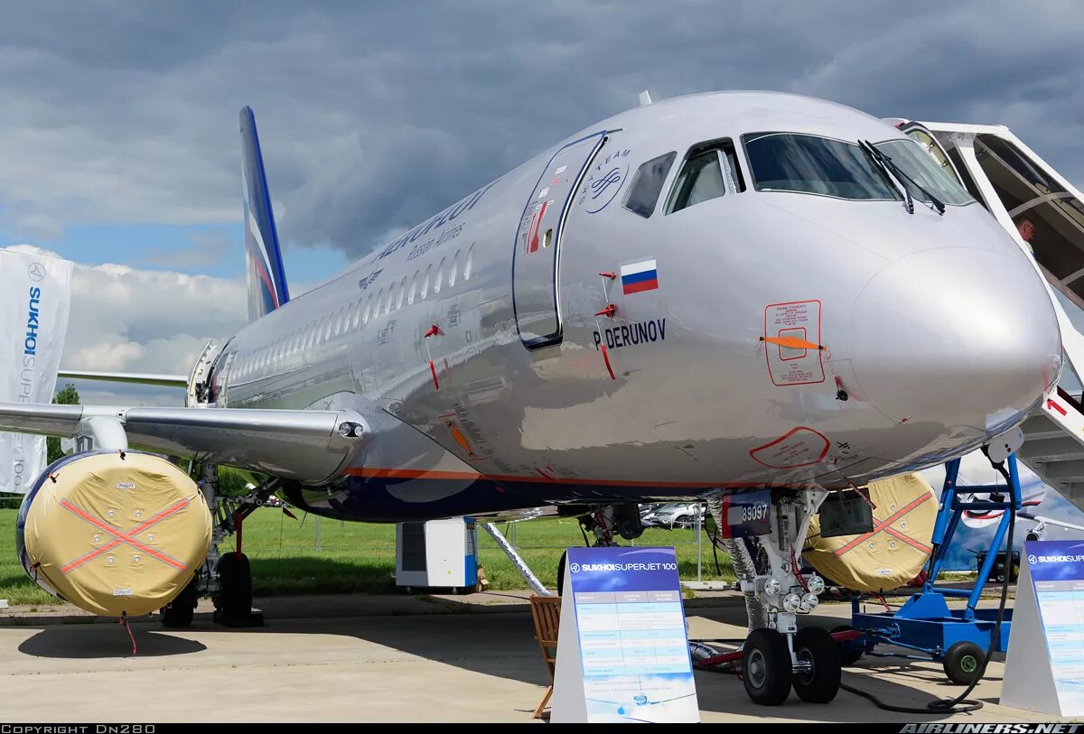 Rrj 95 самолет фото Sukhoi SSJ-100-95B Superjet 100 (RRJ-95B) - Aeroflot - Russian Airlines Aviation