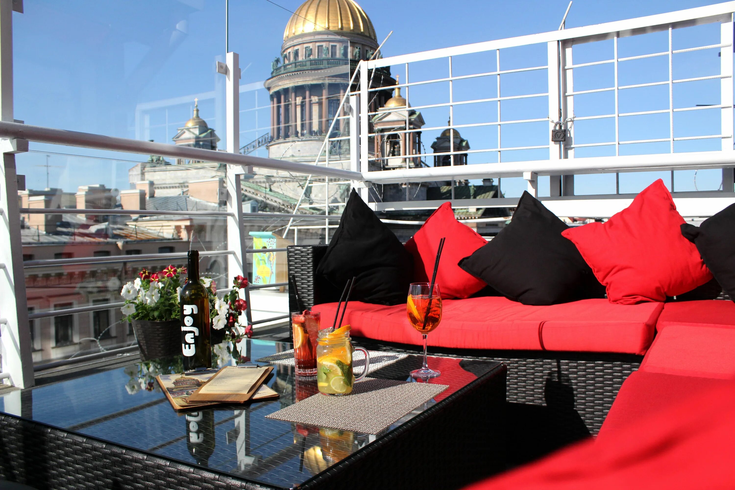 Rterrace почтамтская ул 4 санкт петербург фото cozy atmosphere Outdoor bed, Outdoor decor, Outdoor furniture
