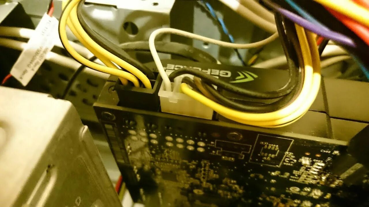 Rtx tesla 4000 подключение без доп питания Какие разъемы от блока питания к видеокарте - YouTube