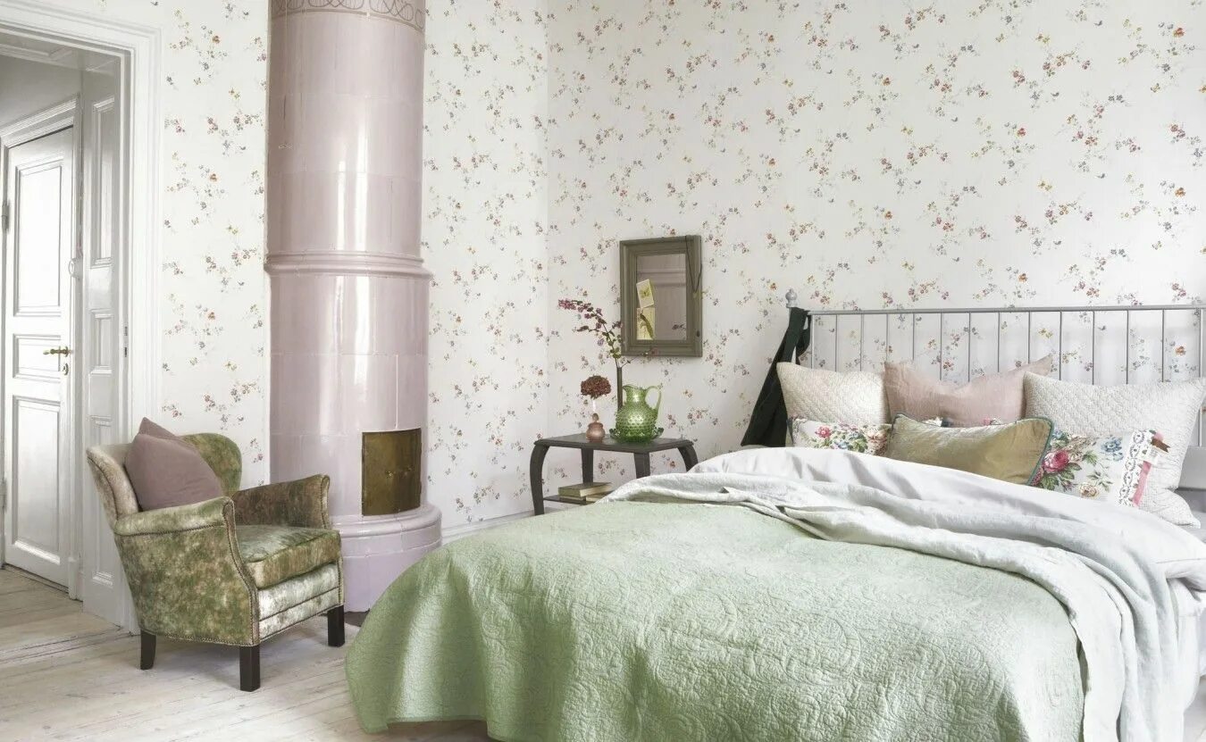Ruch my cottage обои в интерьере Spread spring mood with floral pattern wallpaper - Decoration Solutions Home dec