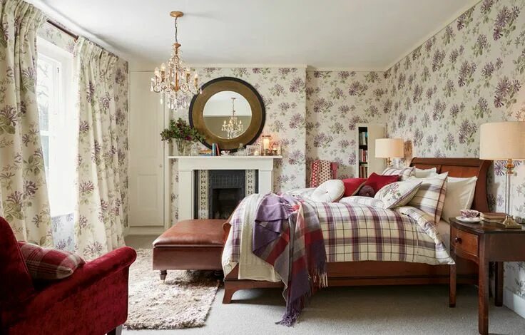 Ruch my cottage обои в интерьере LAURA ASHLEY AMBLESIDE - LAURA ASHLEY BLOG Brown living room decor, Home decor, 