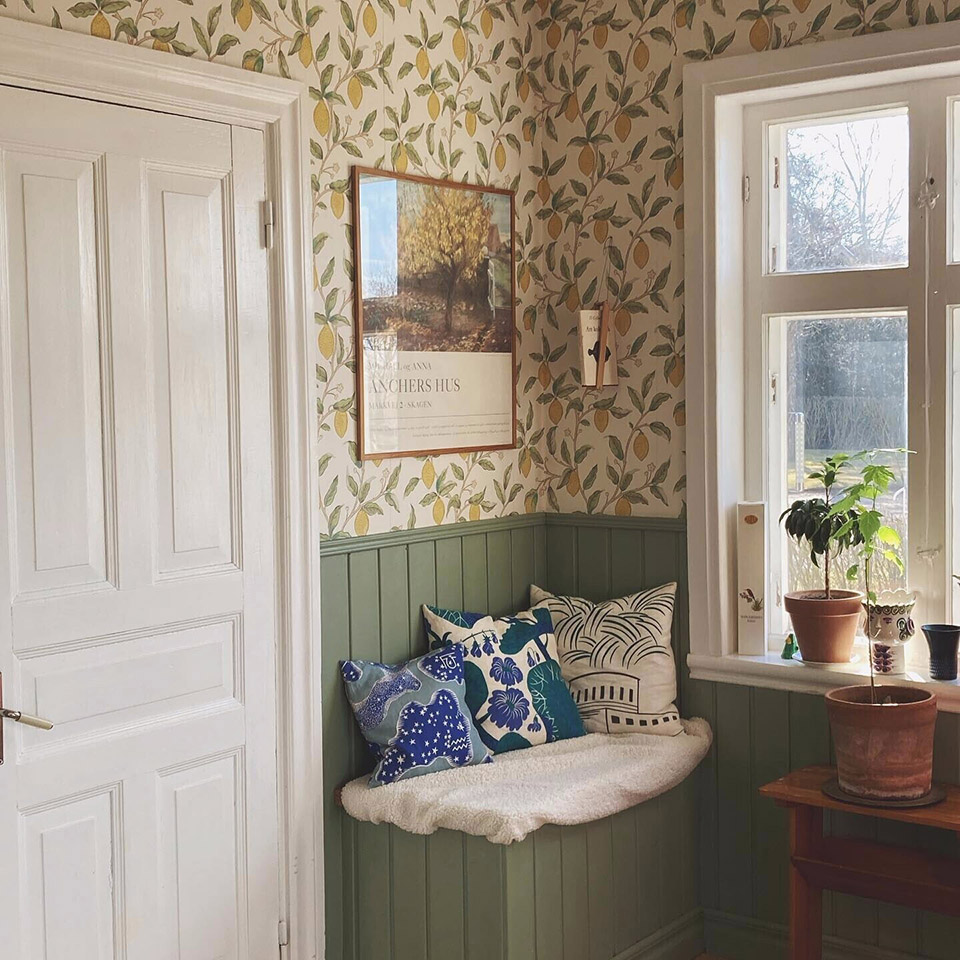 Ruch my cottage обои в интерьере Идея для уютного интерьера: обои William Morris