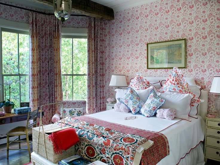 Ruch my cottage обои в интерьере The Foo Dog Ate My Homework Bedroom red, Bedroom design, Beautiful bedrooms