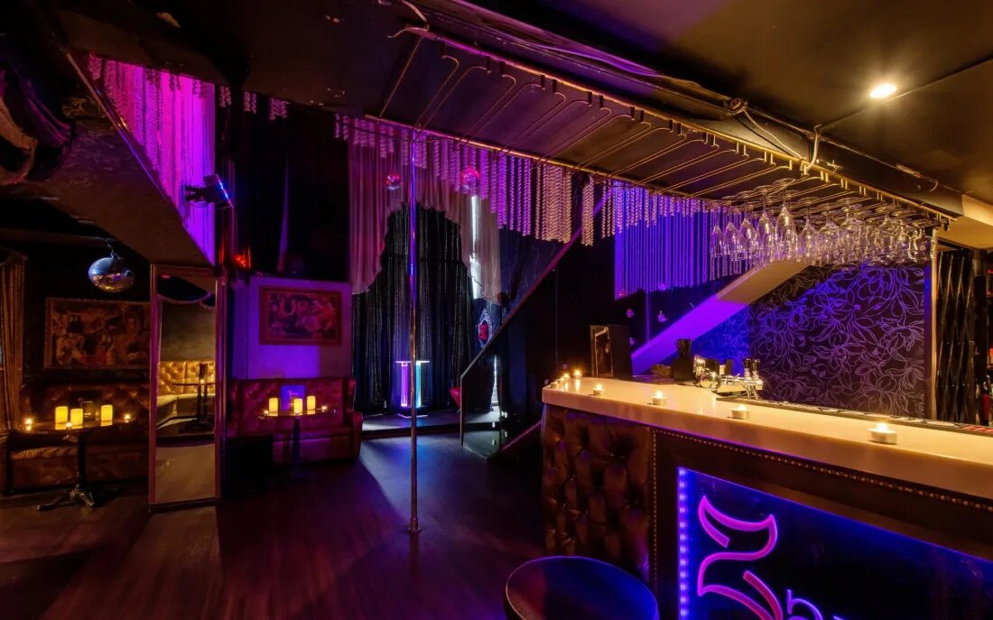 S aint bar загородный просп 9 фото Стриптиз-клуб Зависть SHOW BAR - адрес, отзывы, меню и цены. Забронируйте столик