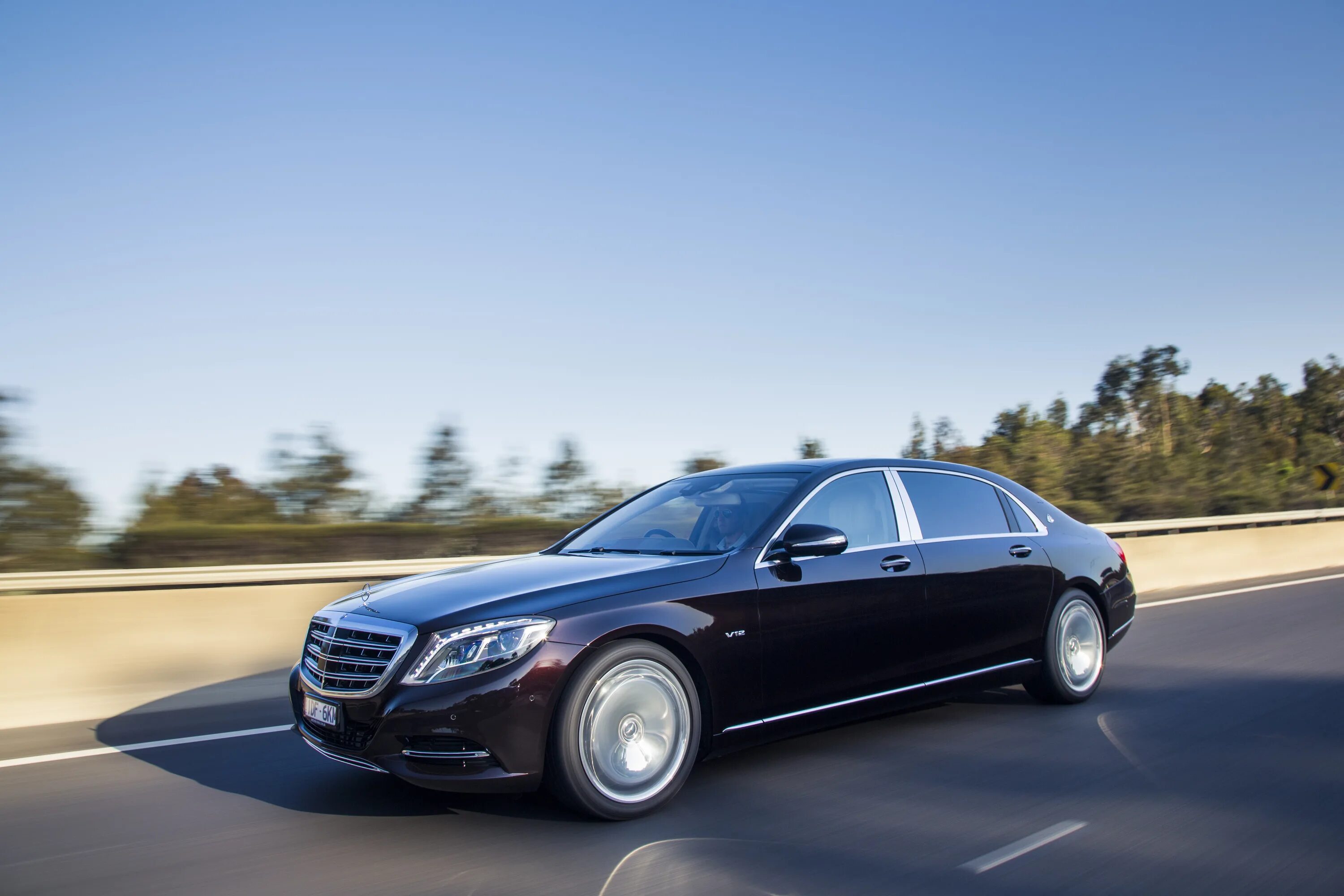 S класс фото Motorclassica debut for exclusive Benz pair GoAuto