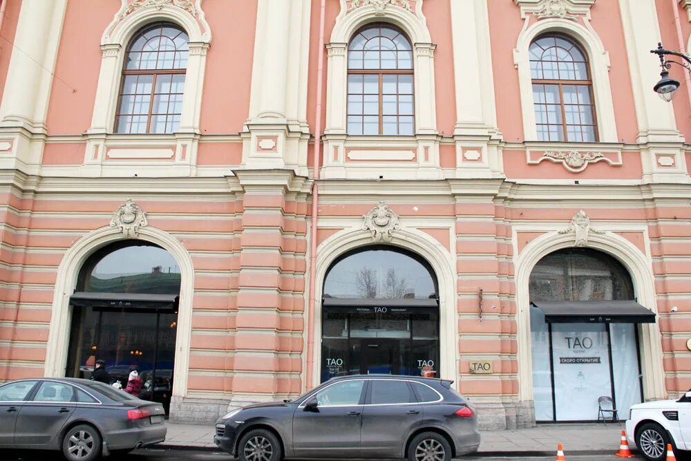 S17 конюшенная площадь 2в фото Ресторан ТАО Конюшенная пл д2