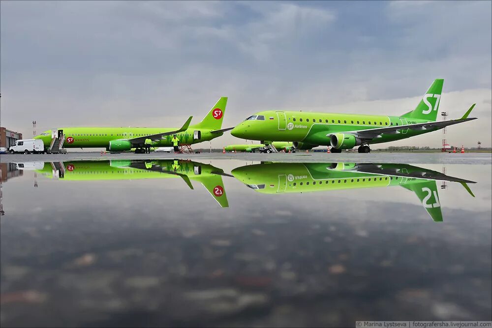 S7 airlines авиакомпания фото самолета United Airlines reveals new paint scheme Page 5 Jetcareers