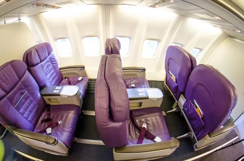 S7 бизнес класс фото Empty Seats in Business Class Seats of a Passenger Airplane. Perspective Passage