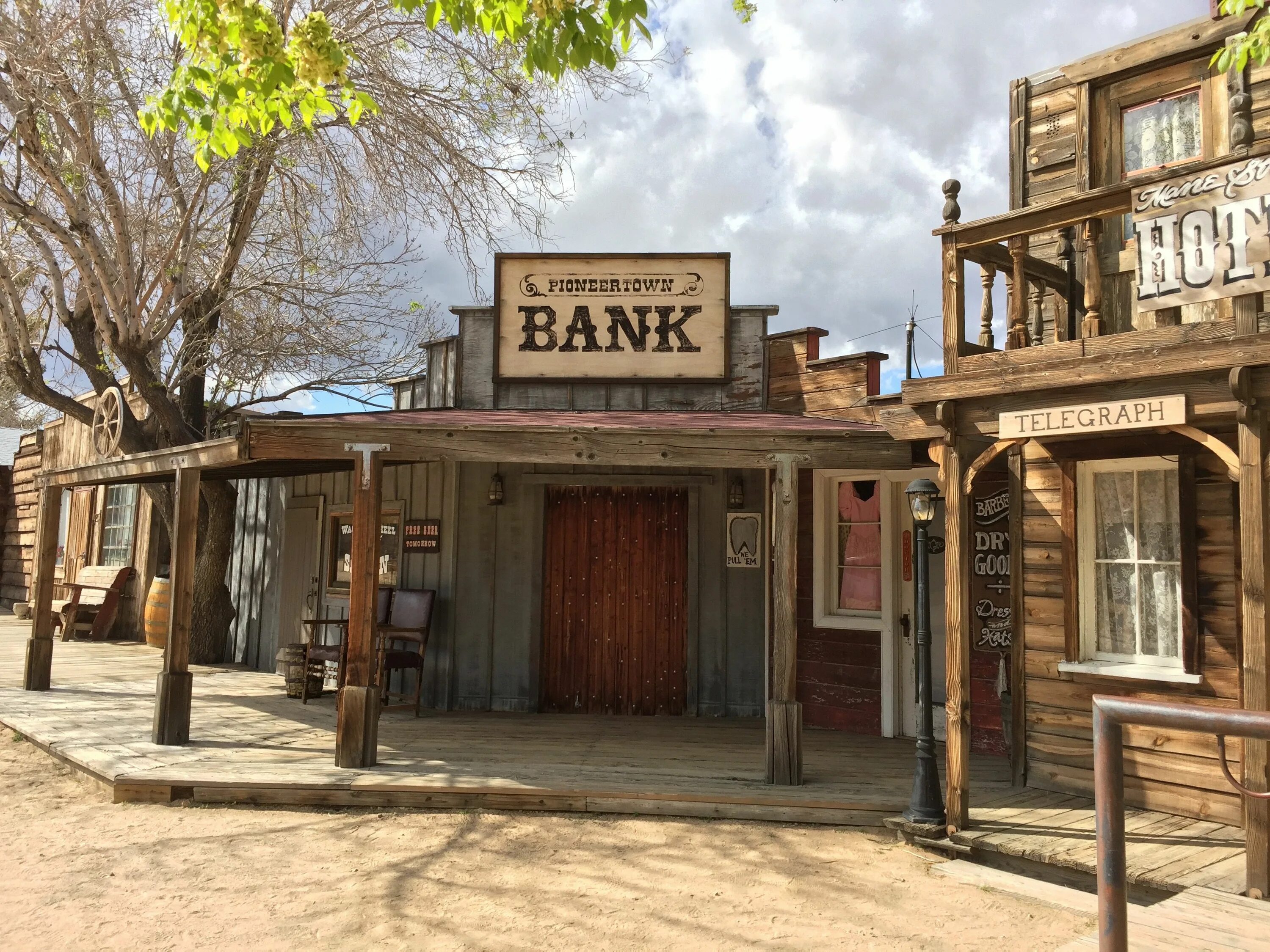 Saloon набережная ул 52 фото Explore Pioneertown: A Hidden Gem in Joshua Tree