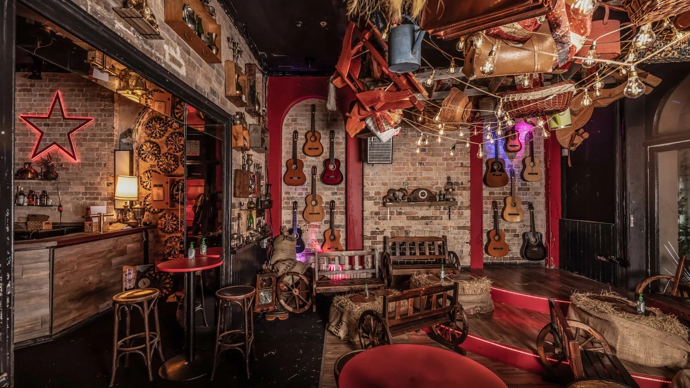 Saloon набережная ул 52 фото Saloon 24 Things to do in Sydney