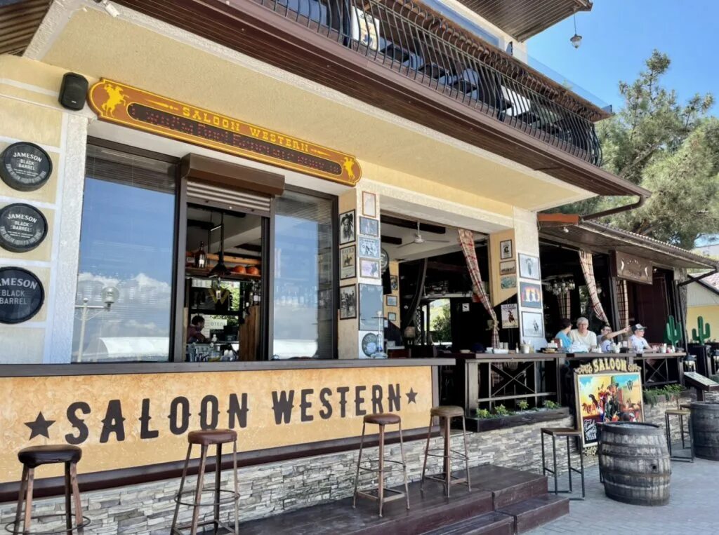 Saloon western революционная ул 14 геленджик фото Отель Saloon Western, Геленджик, цены - Отель Saloon Western забронировать