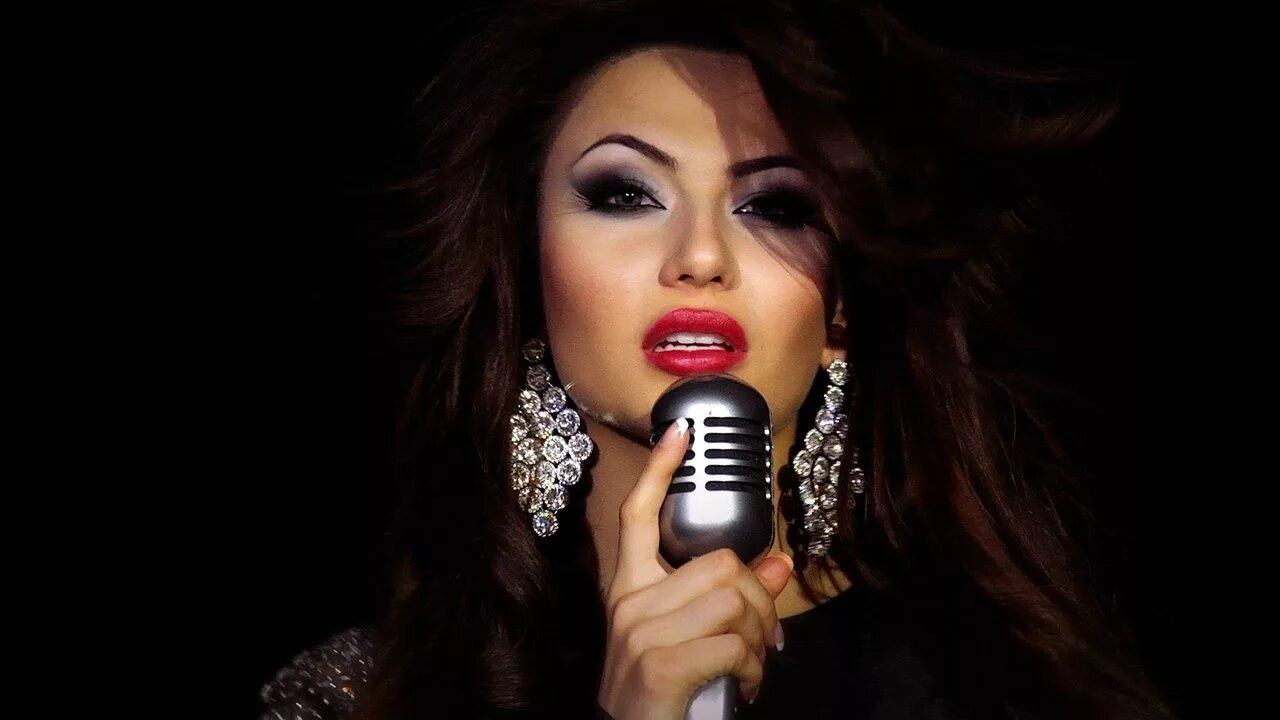 Samira песни фото Самира - Половинки (СК Самиры в Махачкале 2013г.) - YouTube