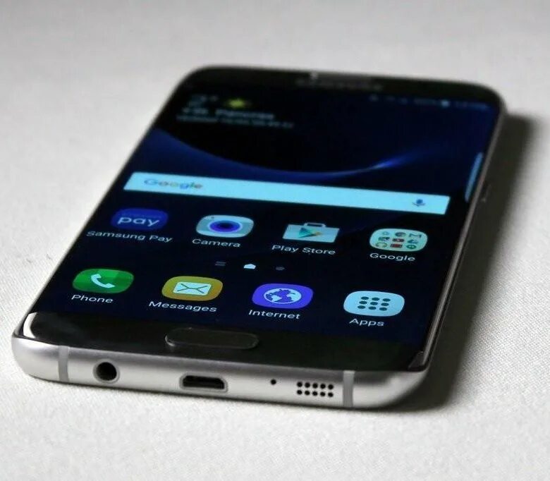 Samsung galaxy 7 фото Samsung galaxy s 7 - купить в Москве, цена 15 000 руб., продано 7 июля 2018 - Мо