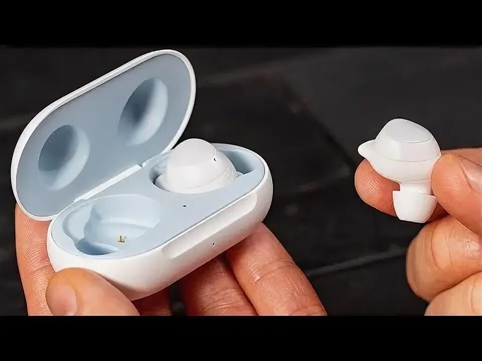 Samsung наушники беспроводные buds как подключить سماعات جالكسي بودز 2019 Samsung Galaxy Buds 2019 - YouTube