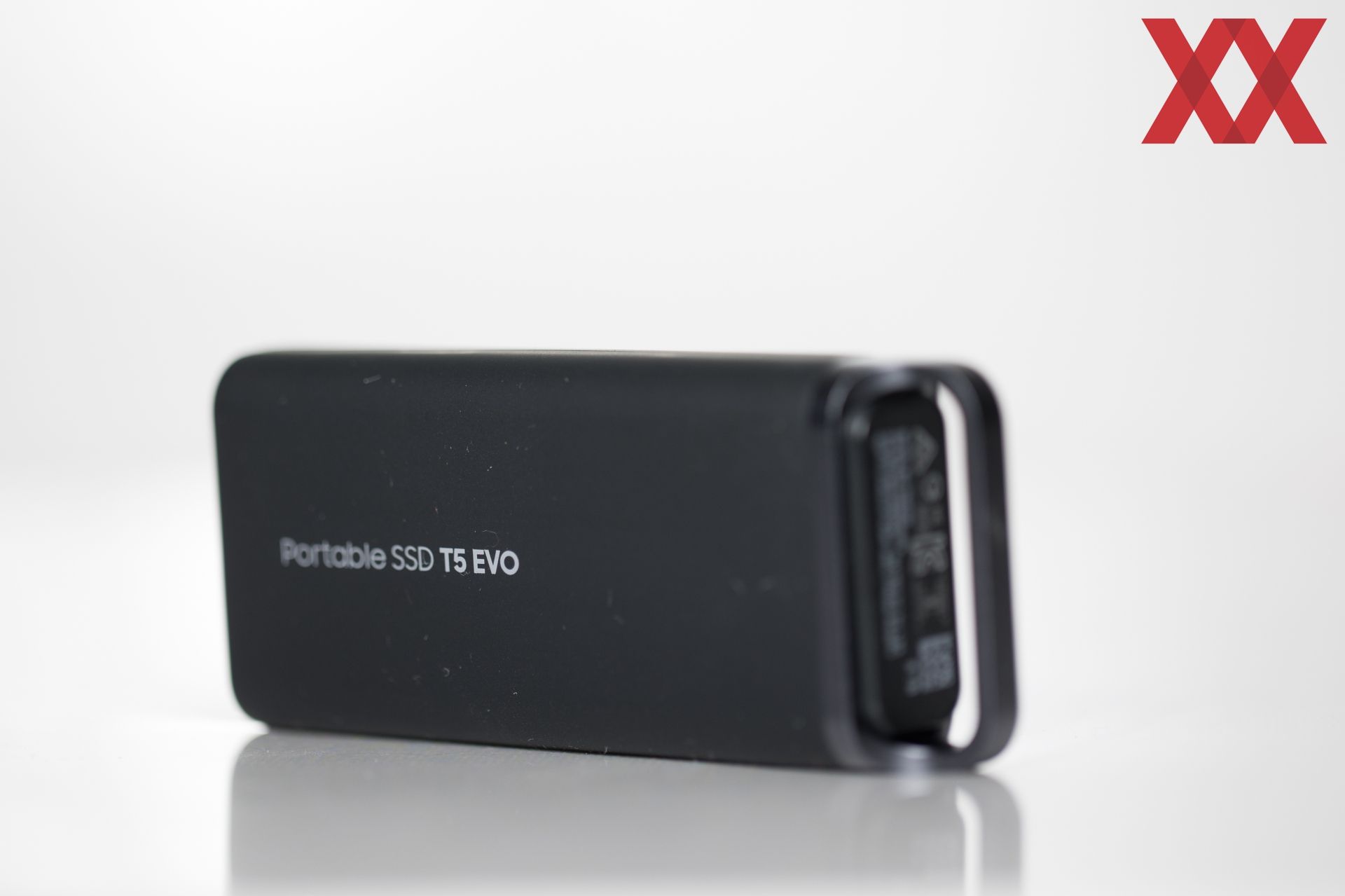 Samsung portable ssd t9 2tb какие подключения Тест и обзор: Samsung Portable SSD T5 EVO - медленный внешний накопитель на 8 ТБ