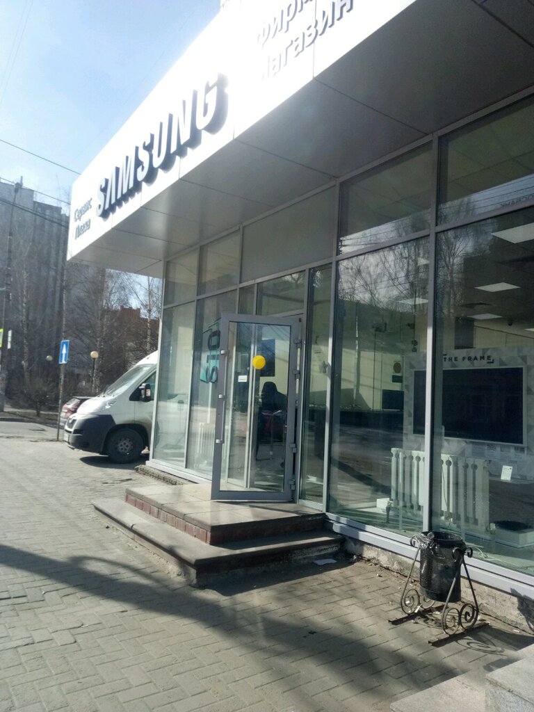 Samsung ул максима горького 152 фото Фирменный магазин Samsung, магазин электроники, ул. Максима Горького, 152, Нижни
