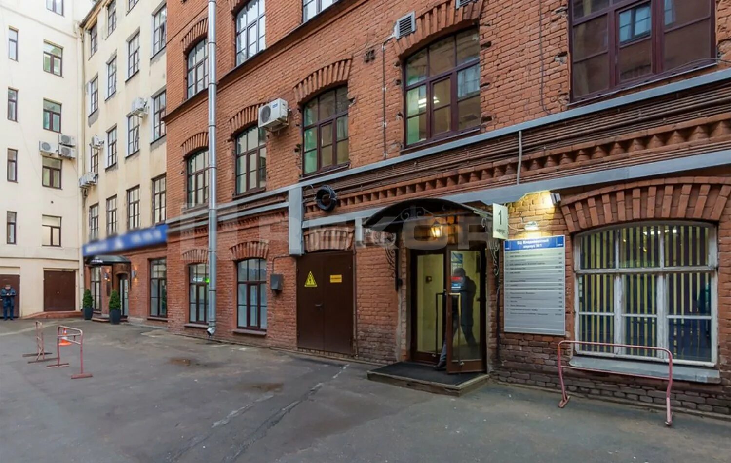 Sanctum владимирский просп 17 корп 3 фото Бизнес-центр "Владимирский 17", Владимирский пр. д. 17