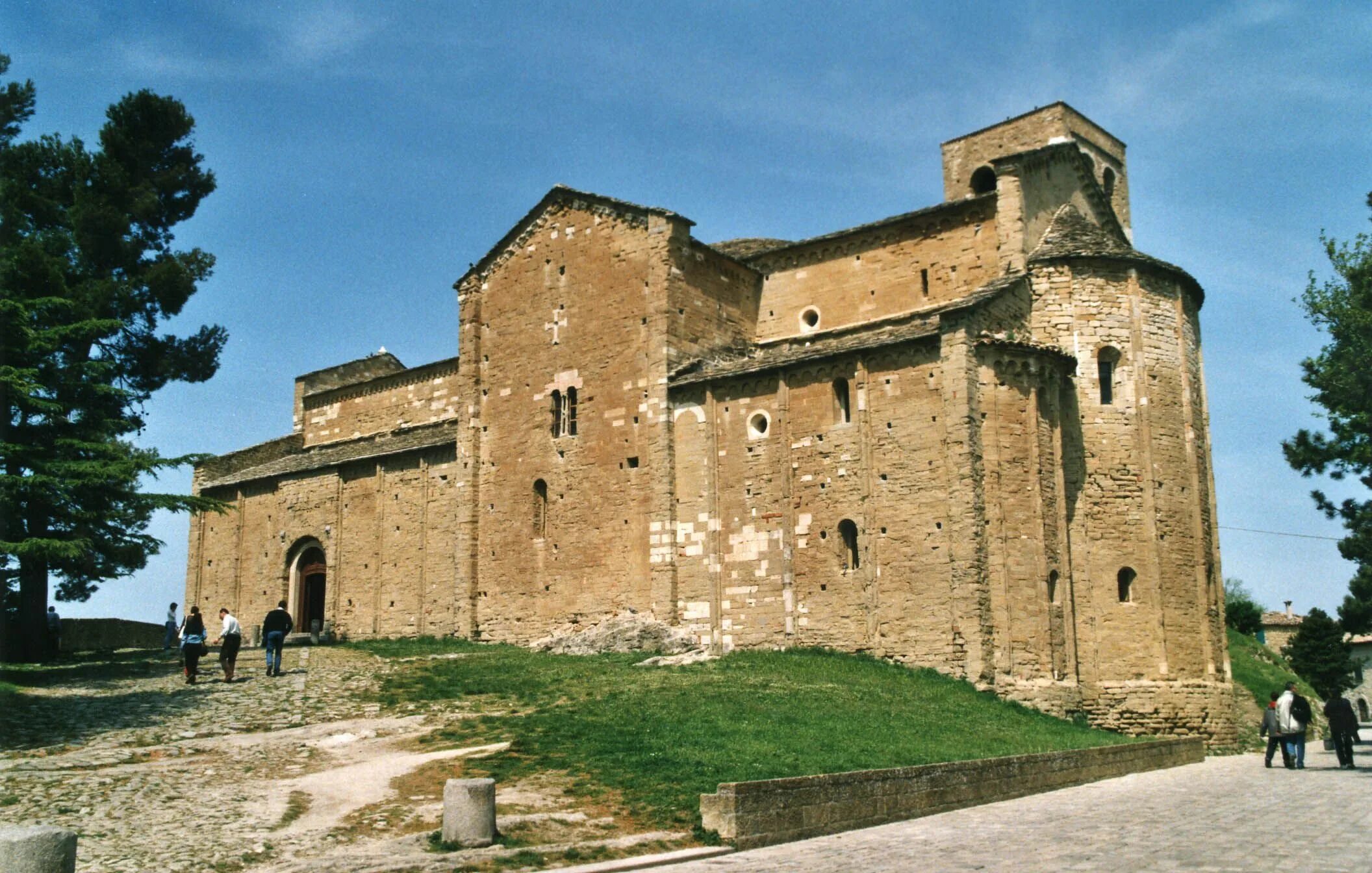 Sanleo волжская ул 17 фото Rimini San Leo Viaggi, Rimini