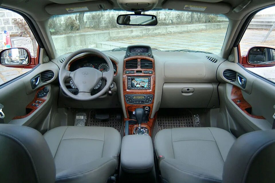 Santa fe фото салона Ищется комплект пластика на Санта фе. - Hyundai Santa Fe (1G), 2,4 л, 2002 года 